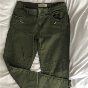 Green cargo jeans